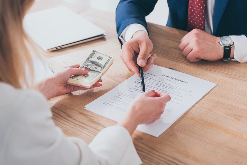 Slick Cash Loan Lenders Provide Needy People with Quick Cash