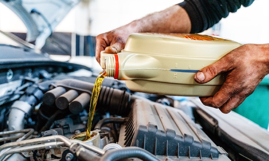 All You Need to Know About Oil Change Services DYCORA