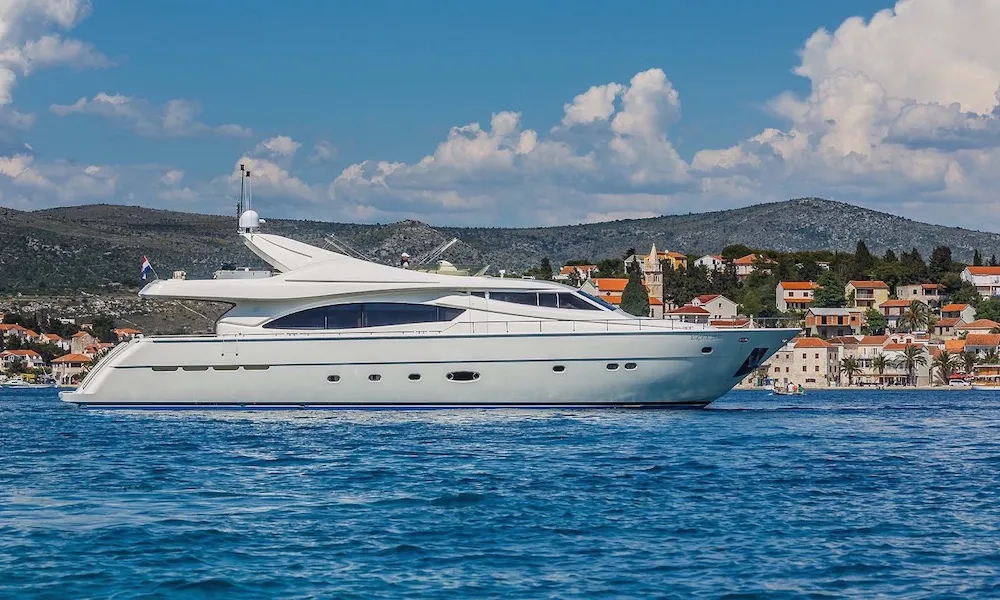 yacht rental dubai